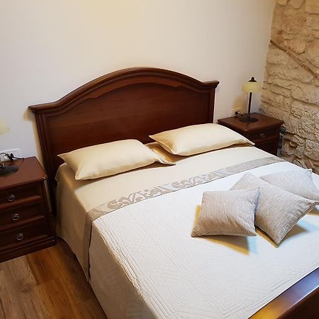 Antique apartment Arsenale Rovinj Extérieur photo
