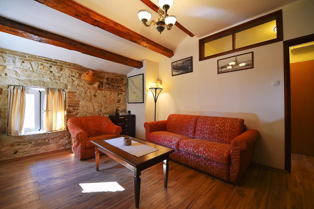 Antique apartment Arsenale Rovinj Extérieur photo