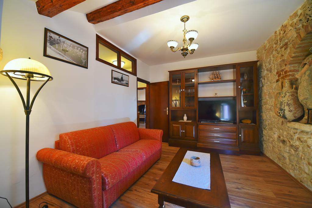 Antique apartment Arsenale Rovinj Extérieur photo