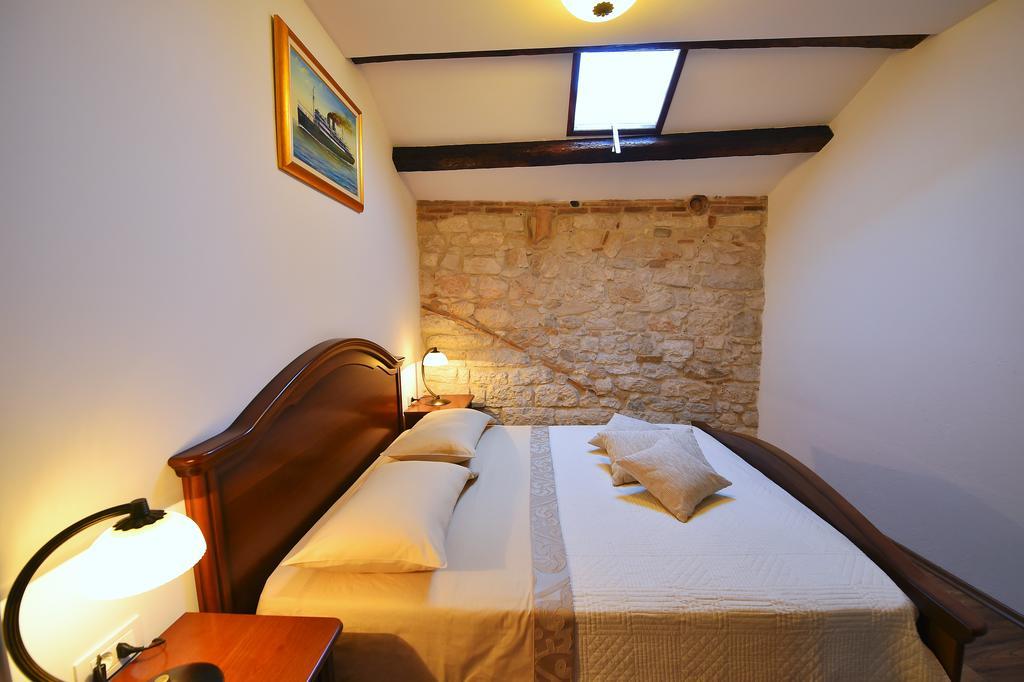 Antique apartment Arsenale Rovinj Extérieur photo